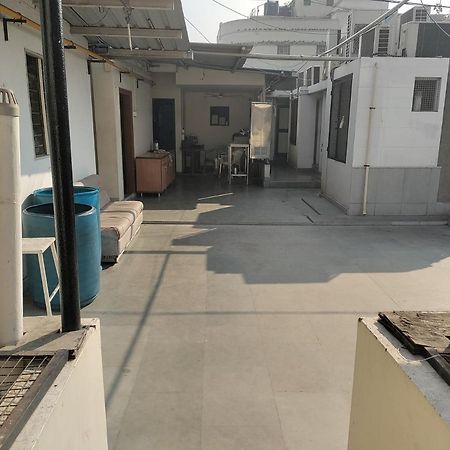 Hotel Good Night Ahmedabad Buitenkant foto