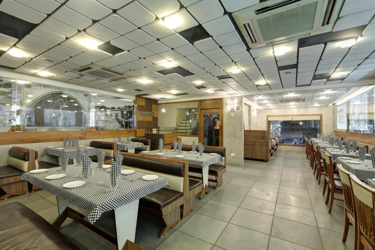 Hotel Good Night Ahmedabad Buitenkant foto